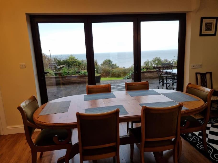 Spacious Detached Home With Beautiful Seaviews, Sleeps 6 Trimingham 外观 照片